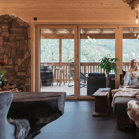 Romantikchalet Baerenhoehle 아파트 *