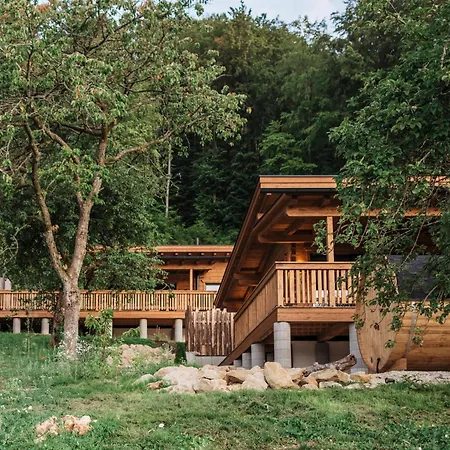 Romantikchalet Baerenhoehle Vorra